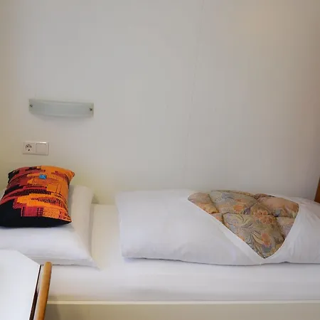 Helga Готель Інсбрук