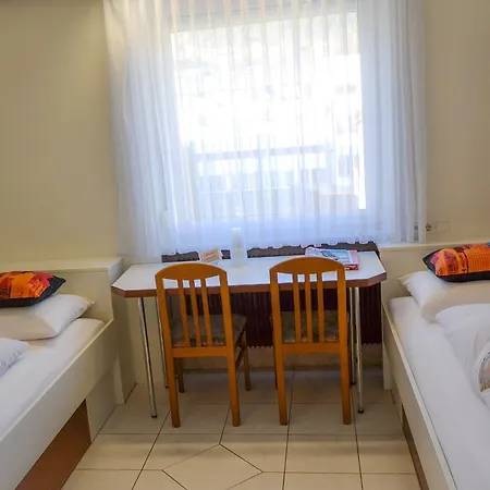 Ξενοδοχείο Helga 3*
